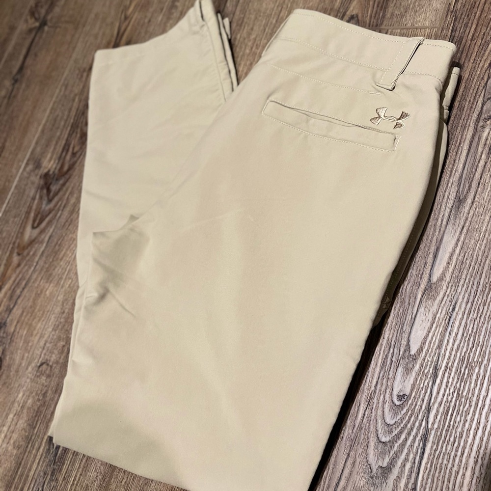 Under Armour Men’s Khaki Slacks